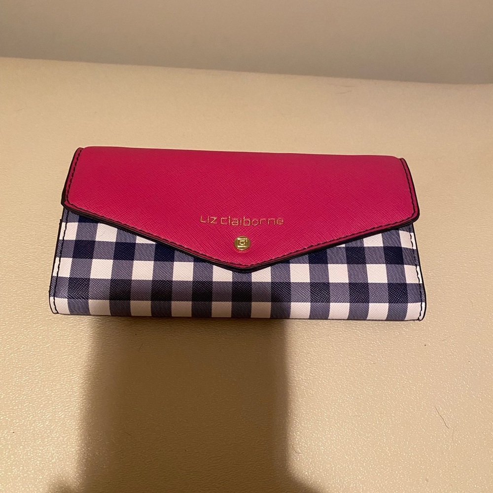 Liz Claiborne Wallet NWOT